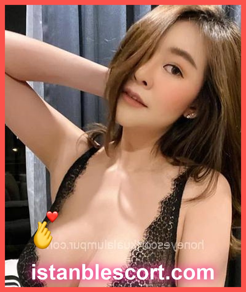 Beren, 30 — Büyükçekmece Escort Center showcase card